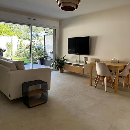 Apartment, Rooftop Pool, Gym & Garden *