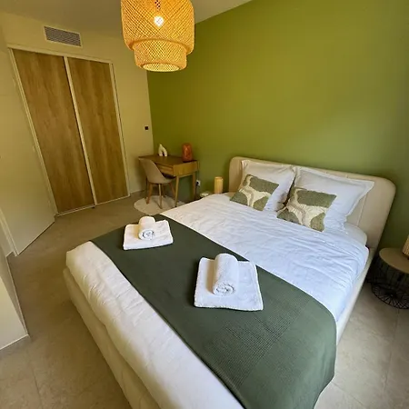 Apartment, Rooftop Pool, Gym & Garden *